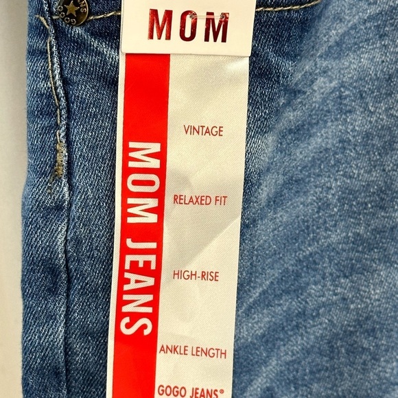 Gogo Jeans High Rise Relaxed Fit Frayed Hem Mom Jeans - Medium Wash - size 24 - Picture 7 of 11
